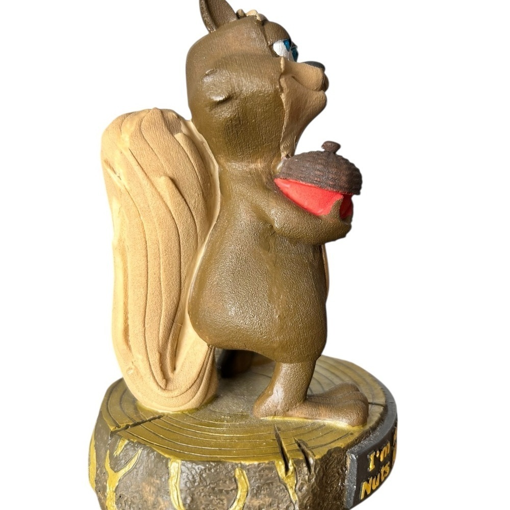Vintage Kitschy Squirrel figurine, handpainted, 70s Cute Decor - Picture 3 of 8